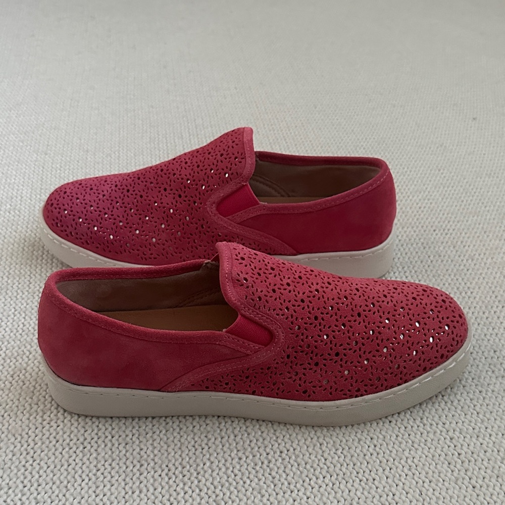 Jack Rogers Ronnie Slip On Sneaker in Pink Suede Size 9.5